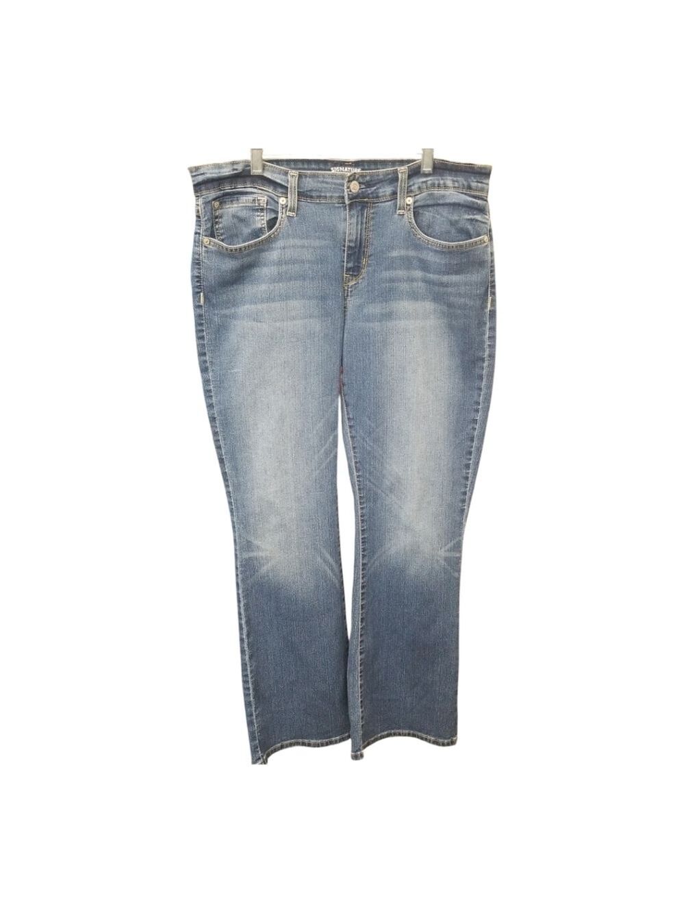 Signature Levi Strauss Modern Boot Cut Jeans  Size 14S. W32 L30